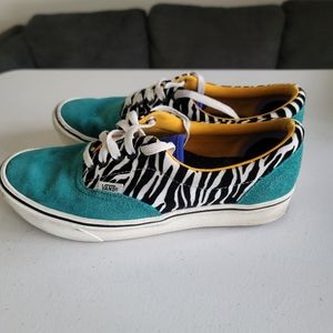 Used- Vans Comfy Cush Era